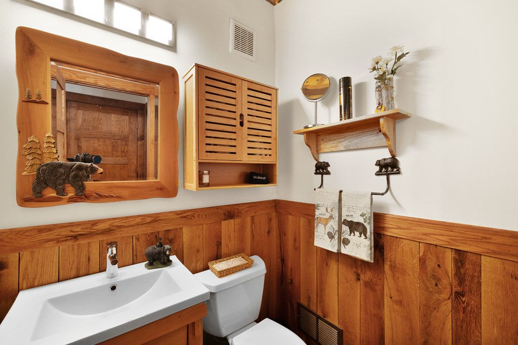 179 Cessna Loop Blue Ridge, GA 30513 - Photo 23 of 52