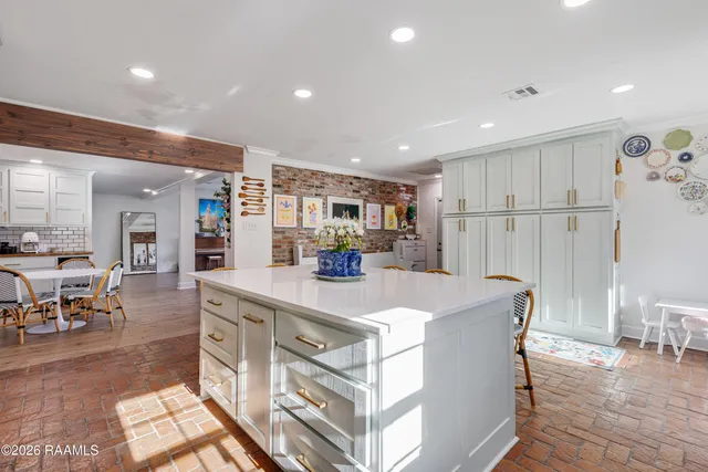 $595,000 | 617 Claymore Drive, Lafayette, LA 70503