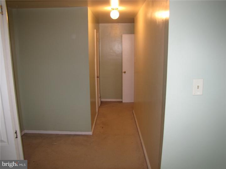 3846 Greenacres Road Philadelphia, PA 19154 - Photo 11 of 15