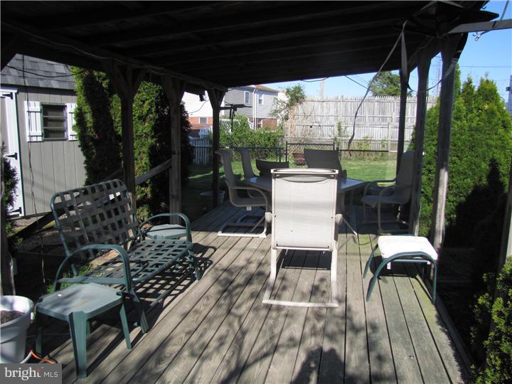 3846 Greenacres Road Philadelphia, PA 19154 - Photo 15 of 15