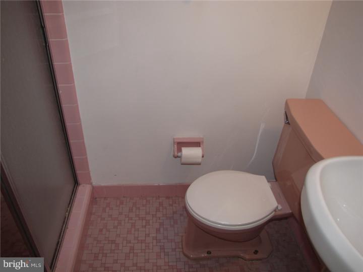 3846 Greenacres Road Philadelphia, PA 19154 - Photo 9 of 15