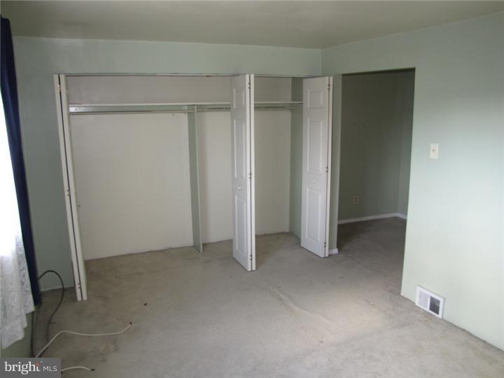 3846 Greenacres Road Philadelphia, PA 19154 - Photo 10 of 15