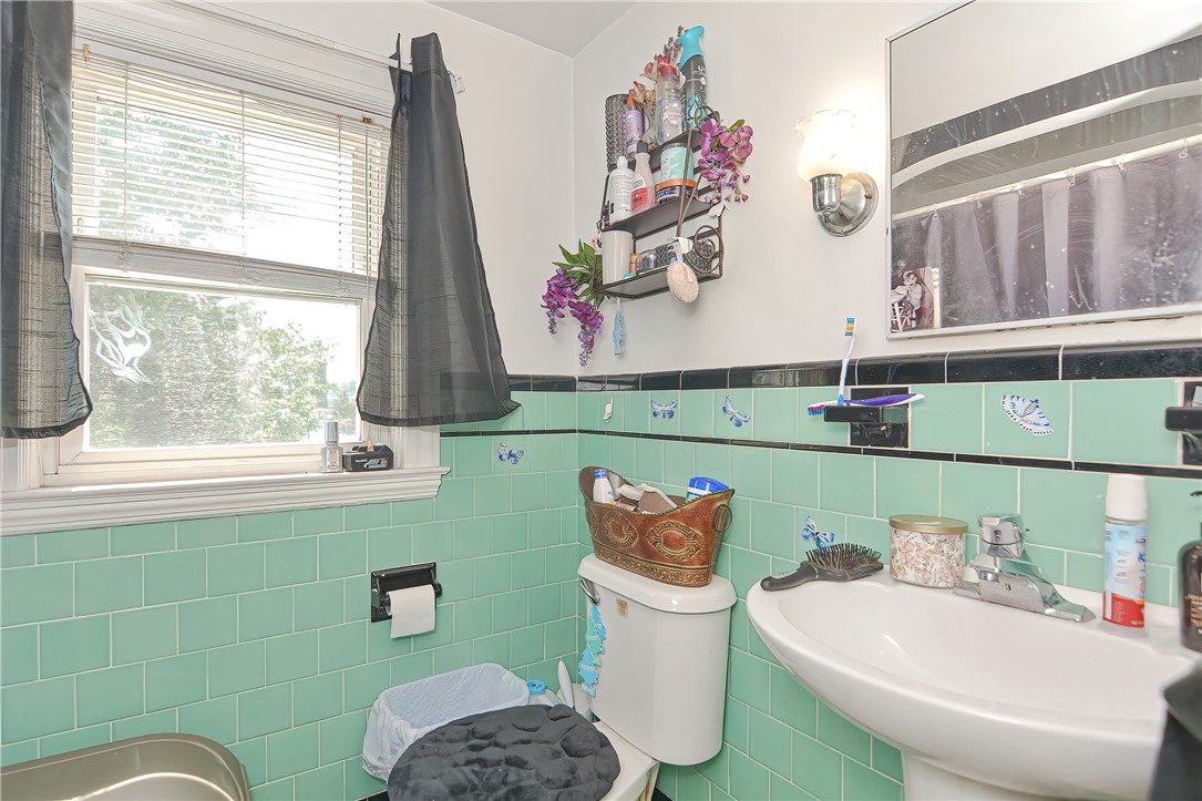 161 Whittier Road Pawtucket, RI 02861 - Photo 30 of 39