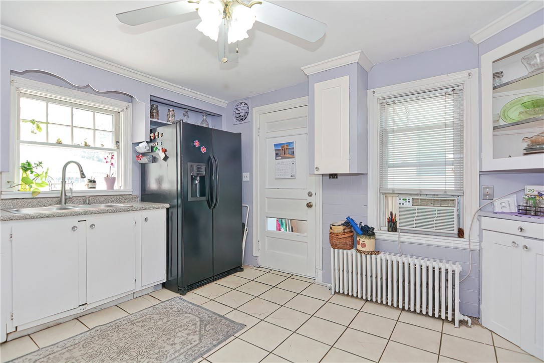 161 Whittier Road Pawtucket, RI 02861 - Photo 6 of 39