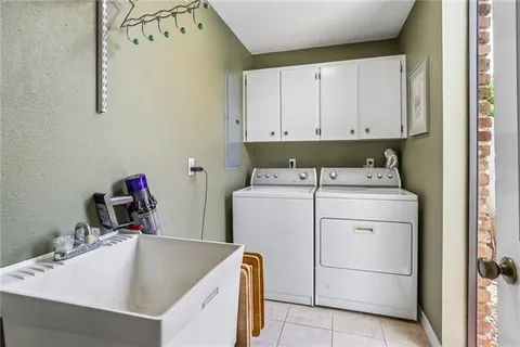 $725,000 | 1 Rue Royale, Metairie, LA 70002