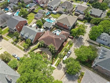 $725,000 | 1 Rue Royale, Metairie, LA 70002