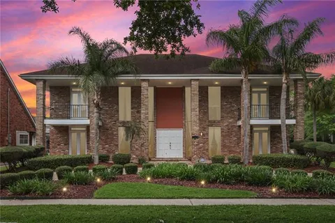 $725,000 | 1 Rue Royale, Metairie, LA 70002