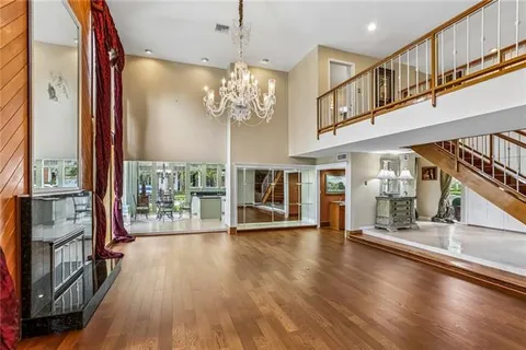 $725,000 | 1 Rue Royale, Metairie, LA 70002