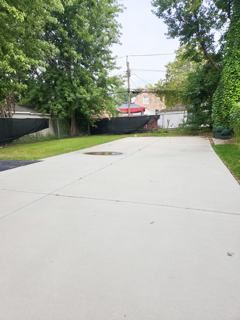 11015 South Morgan Street Chicago, IL 60643 - Photo 5 of 6 a view of yard with seating area and trees