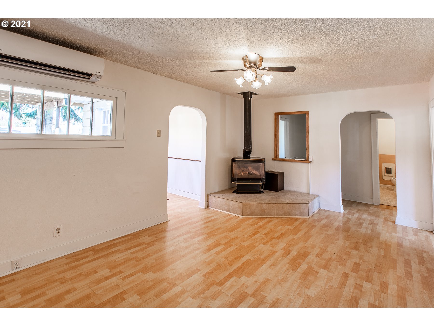 3783 Oregon Avenue Springfield, OR 97478 - Photo 8 of 24 Gallery Image 8