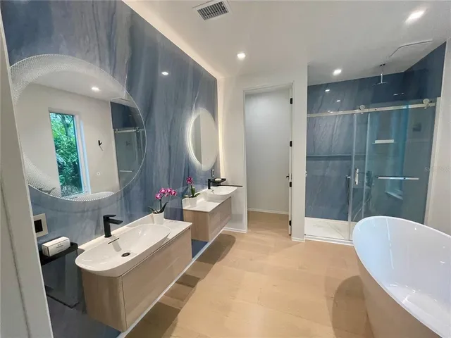 $3,350,000 | 2945 Pyrula Drive, Longboat Key, FL 34228