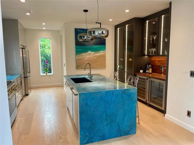 $3,350,000 | 2945 Pyrula Drive, Longboat Key, FL 34228