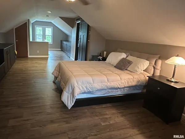 $249,200 | 2026 Hampshire Street, Quincy, IL 62301