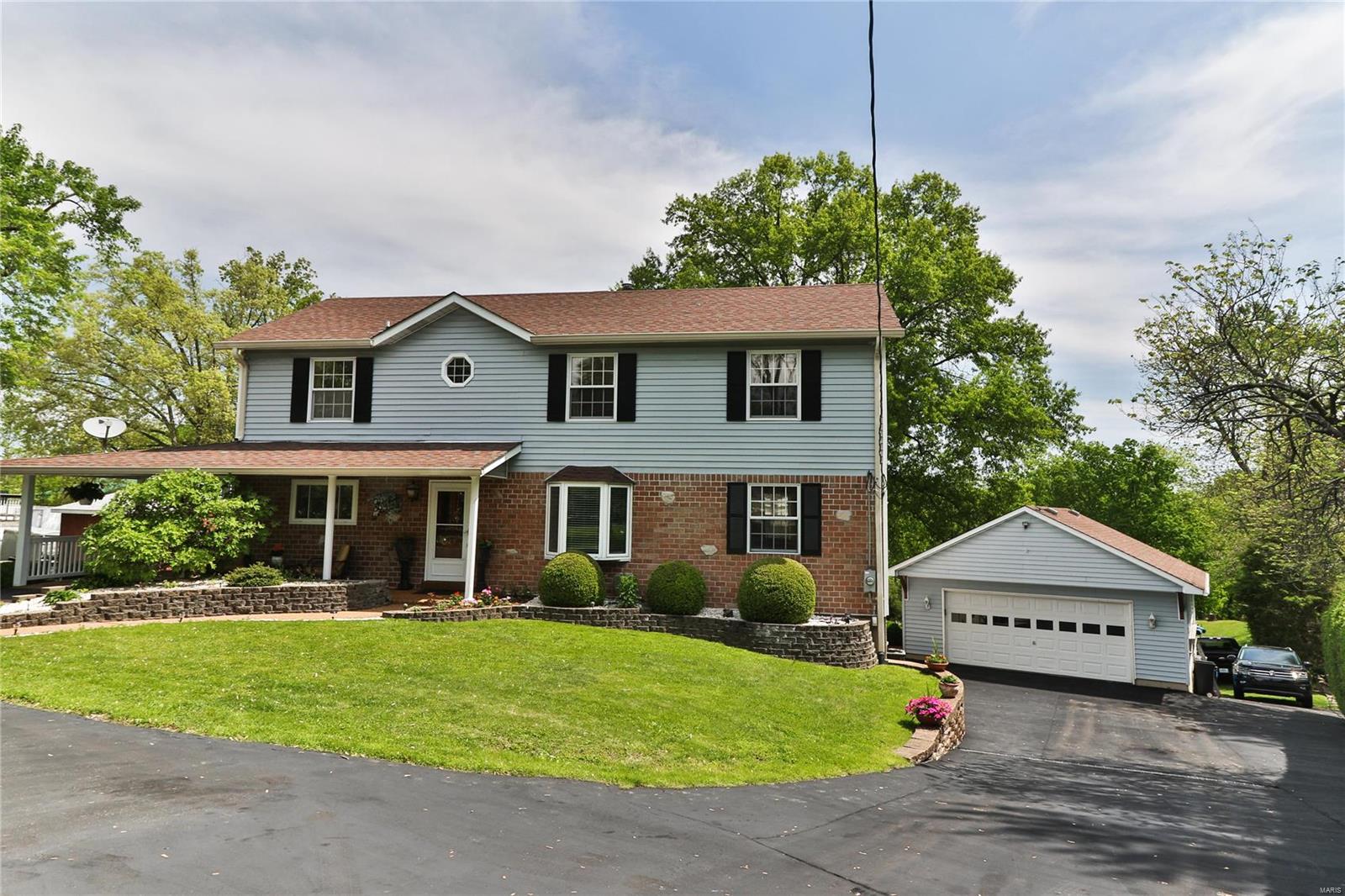 4771 Theiss Road St. Louis, MO 63128 - Photo 1 of 27