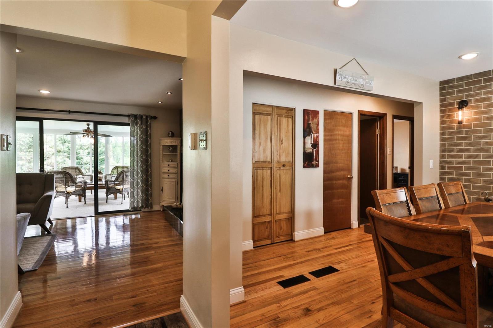 4771 Theiss Road St. Louis, MO 63128 - Photo 2 of 27