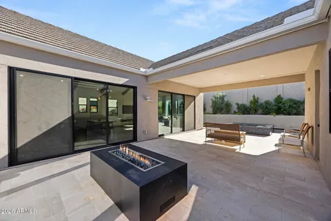 $965,000 | 713 East Kachina Trail, Phoenix, AZ 85042