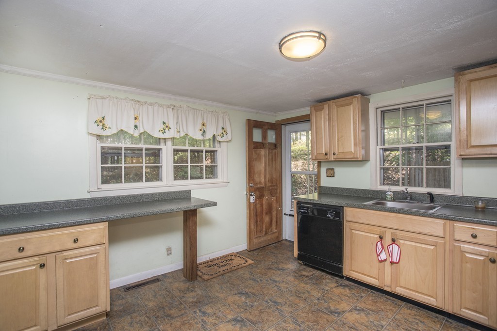 99 Scadding Street Taunton, MA 02780 - Photo 6 of 24 Gallery Image 6
