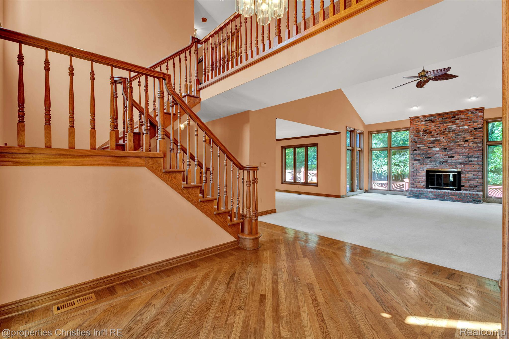 2160 Reagan Drive Rochester, MI 48309 - Photo 5 of 60