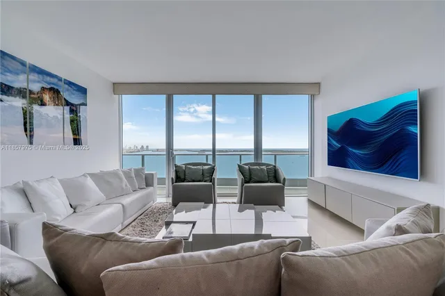 $1,795,000 | 1331 Brickell Bay Drive, Unit 2709, Miami, FL 33131