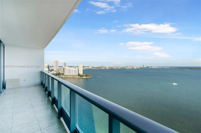 $1,795,000 | 1331 Brickell Bay Drive, Unit 2709, Miami, FL 33131