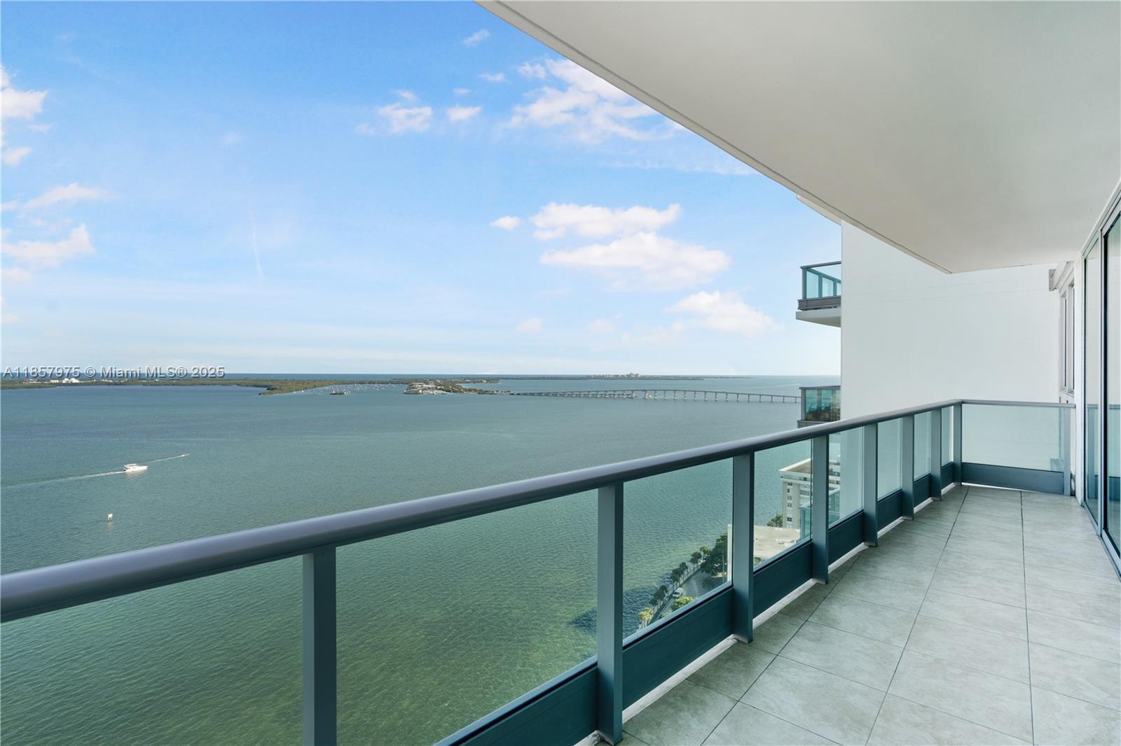 1331 Brickell Bay Drive, Unit 2709 Miami, FL 33131 - Photo 13 of 16