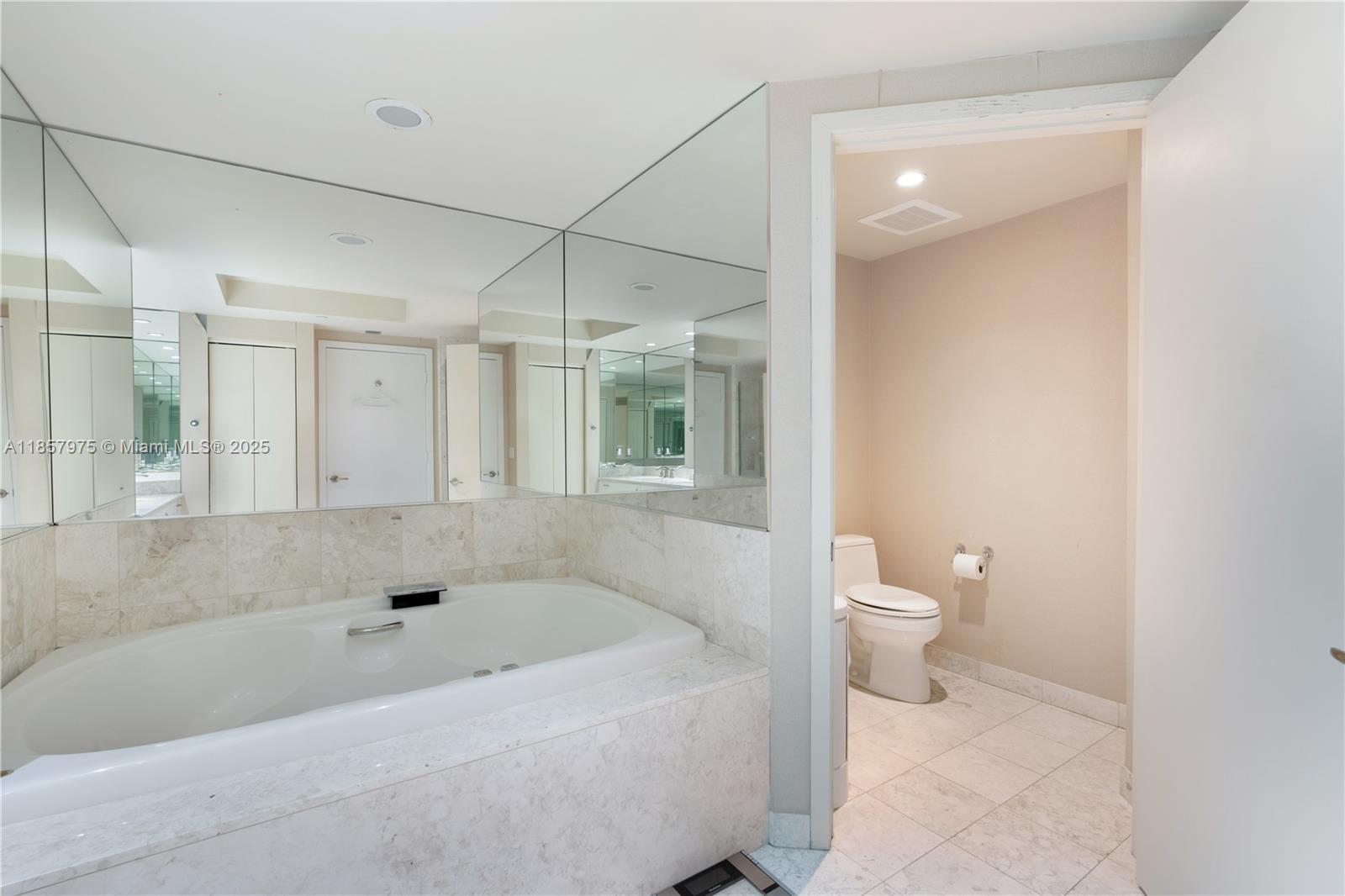 1331 Brickell Bay Drive, Unit 2709 Miami, FL 33131 - Photo 8 of 16