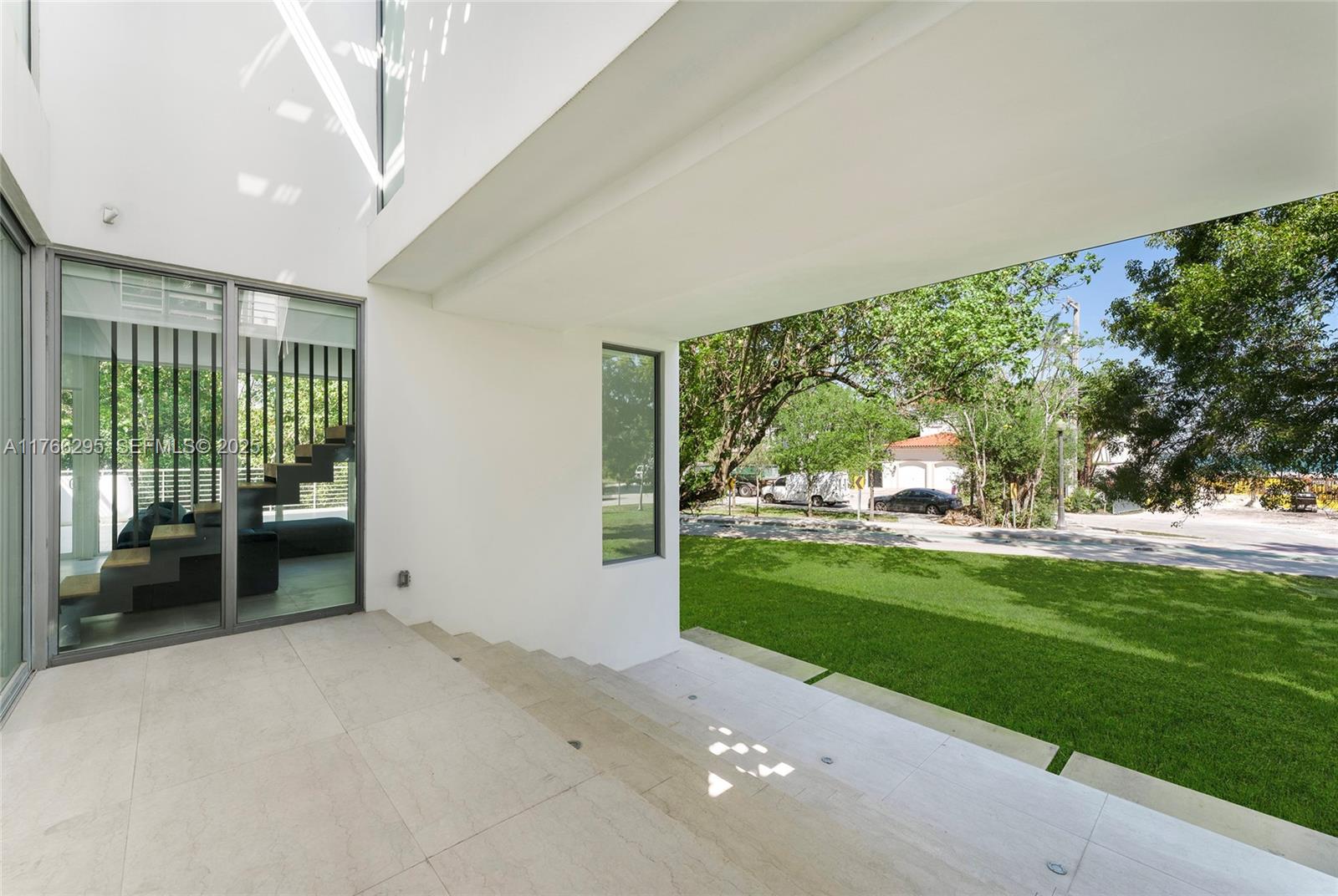 1250 North Venetian Way Miami, FL 33139 - Photo 19 of 61