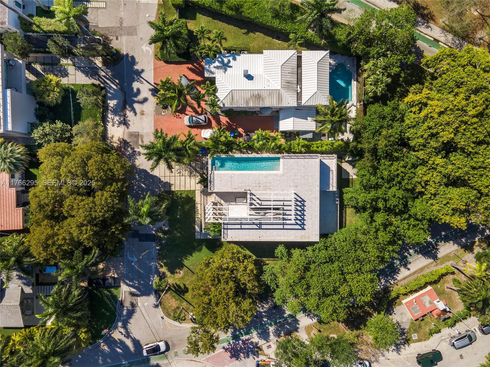 1250 North Venetian Way Miami, FL 33139 - Photo 49 of 61 a view of a bunch of plants and flowers