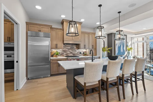 $975,000 | 1 Hill Farm Court, Unit 210, North Oaks, MN 55127