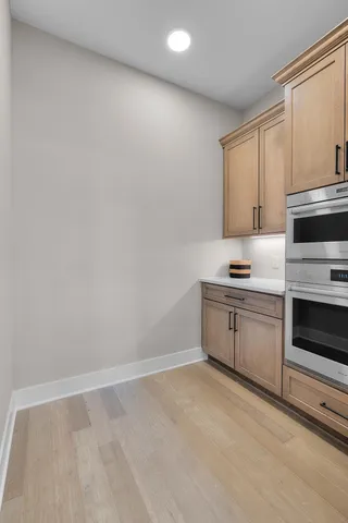 $975,000 | 1 Hill Farm Court, Unit 210, North Oaks, MN 55127