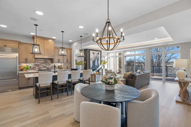 $975,000 | 1 Hill Farm Court, Unit 210, North Oaks, MN 55127