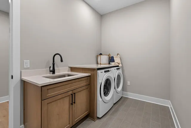 $975,000 | 1 Hill Farm Court, Unit 210, North Oaks, MN 55127