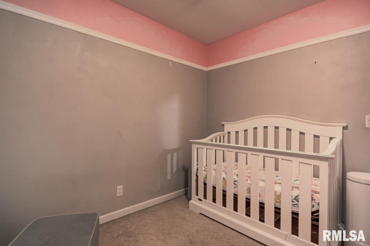2802 East Black Avenue Springfield, IL 62702 - Photo 20 of 36