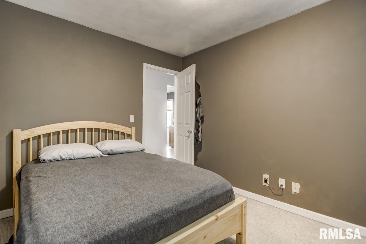 2802 East Black Avenue Springfield, IL 62702 - Photo 22 of 36