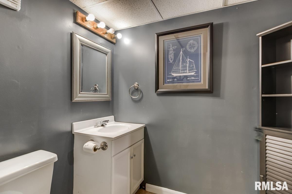 2802 East Black Avenue Springfield, IL 62702 - Photo 31 of 36