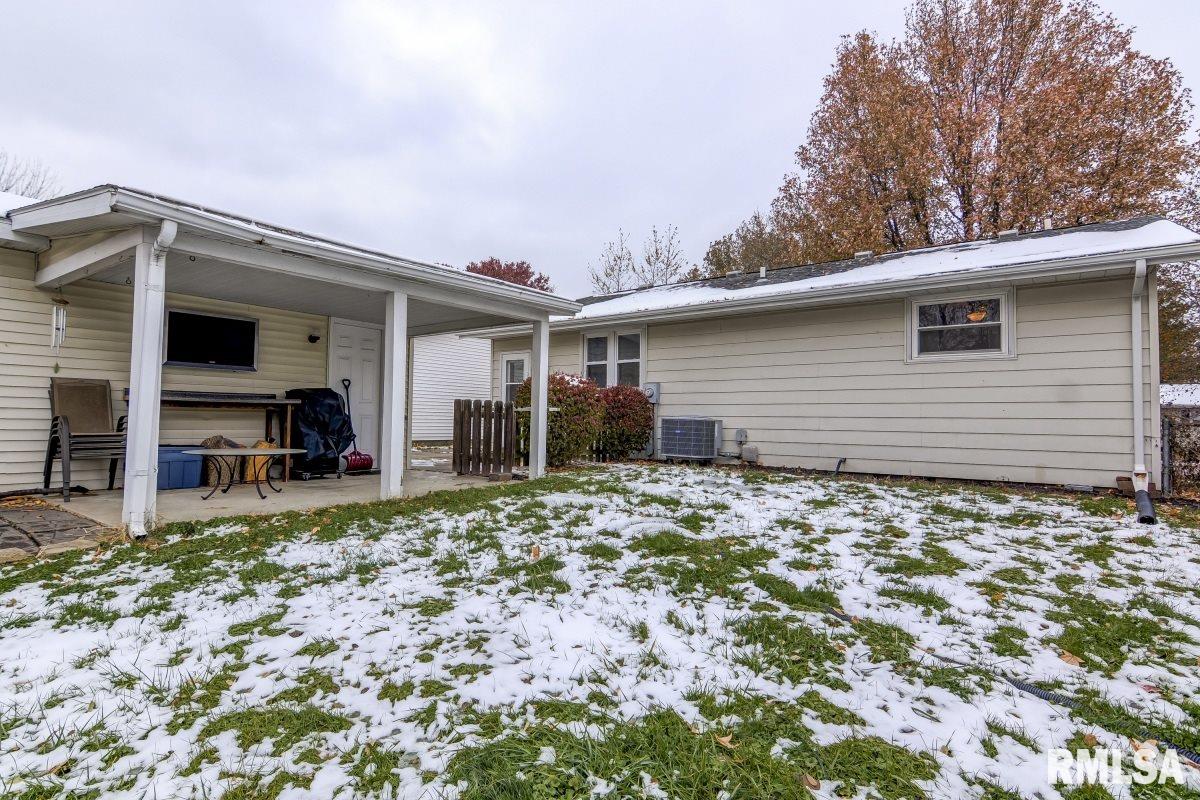 2802 East Black Avenue Springfield, IL 62702 - Photo 32 of 36
