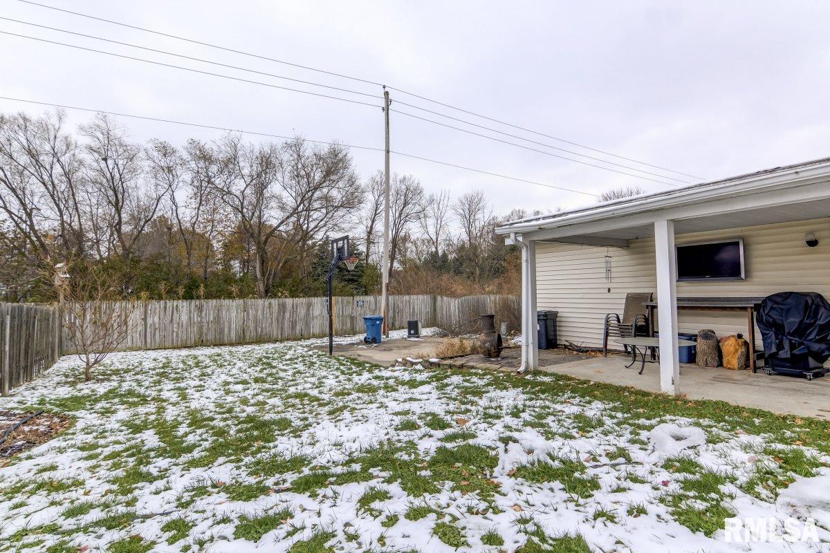 2802 East Black Avenue Springfield, IL 62702 - Photo 35 of 36