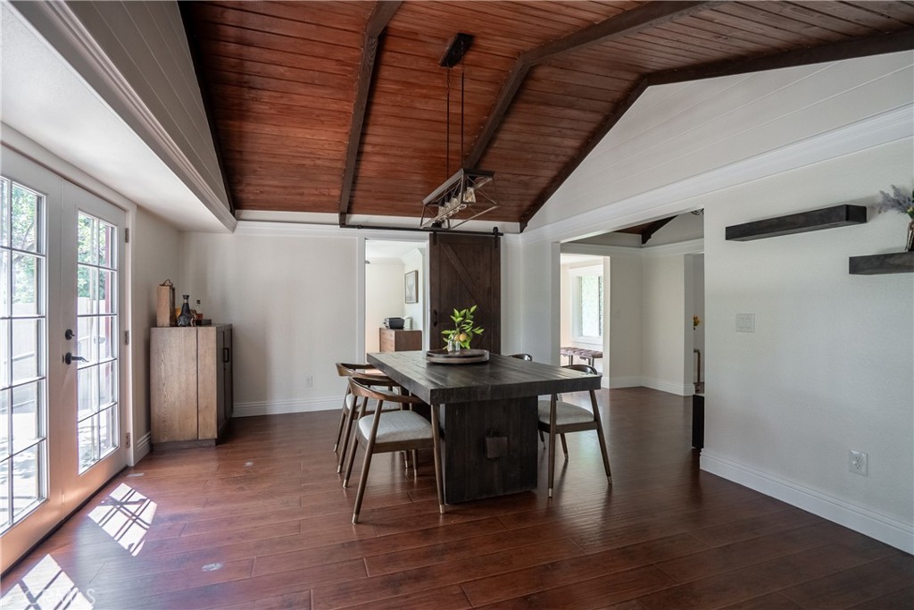 2988 Brockton Avenue Riverside, CA 92501 - Photo 7 of 23