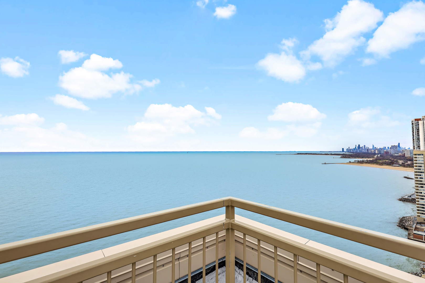 6301 North Sheridan Road, Unit 8E Chicago, IL 60660 - Photo 18 of 19 a view of ocean