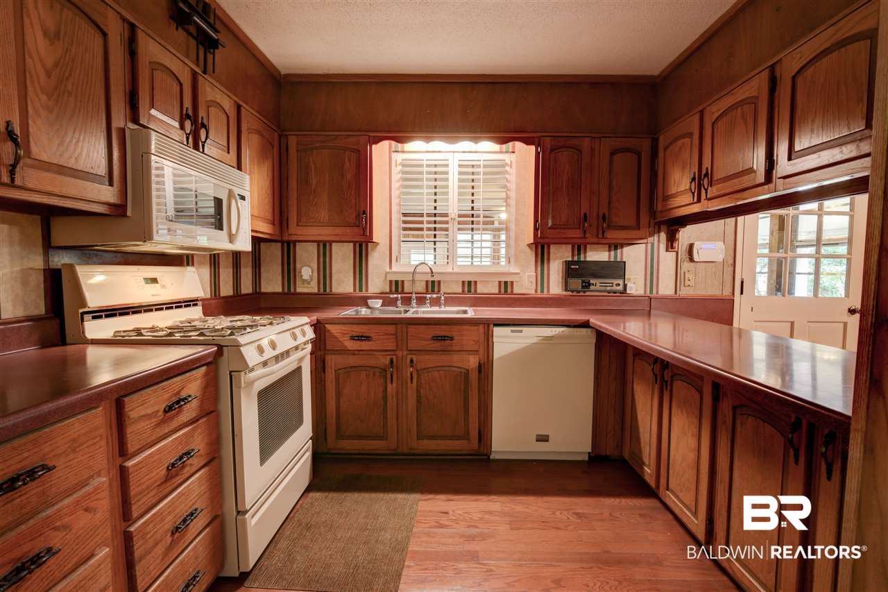 7563 Whispering Pines Road Daphne, AL 36526 - Photo 6 of 20