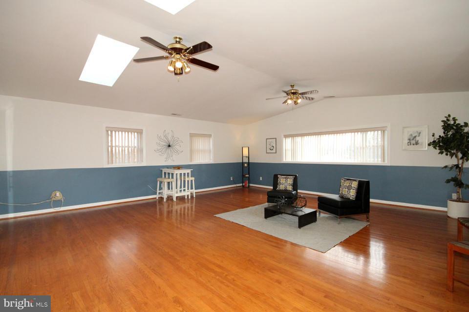 6705 Braddock Road Springfield, VA 22151 - Photo 11 of 30 Family Room