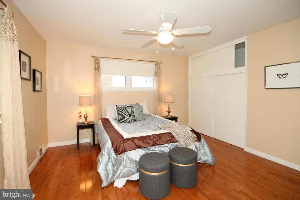 6705 Braddock Road Springfield, VA 22151 - Photo 14 of 30 Bedroom (Master)