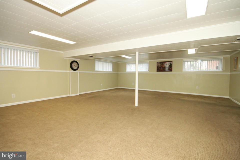 6705 Braddock Road Springfield, VA 22151 - Photo 23 of 30 Recreation