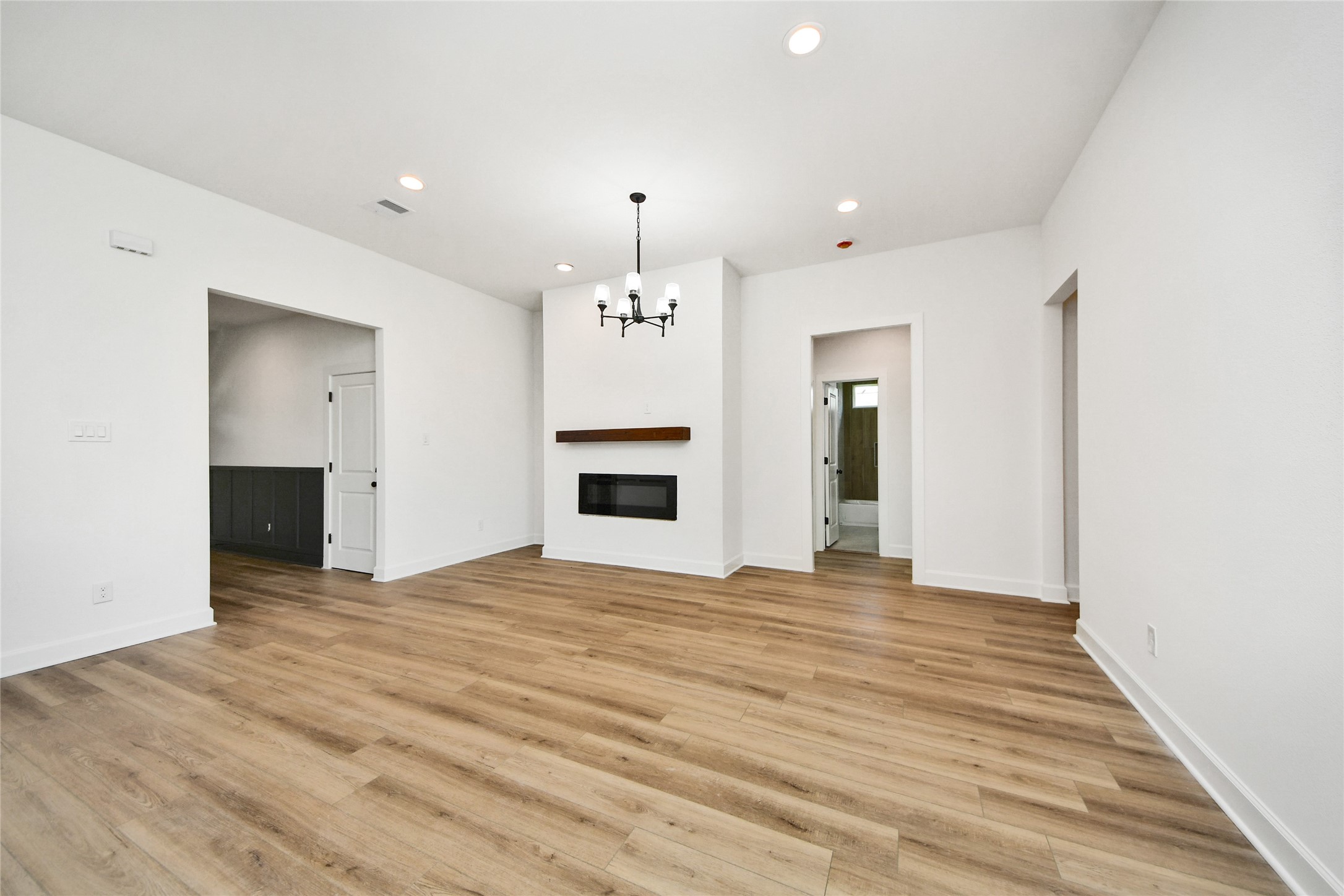 925 1st Street Hempstead, TX 77445 - Photo 8 of 38