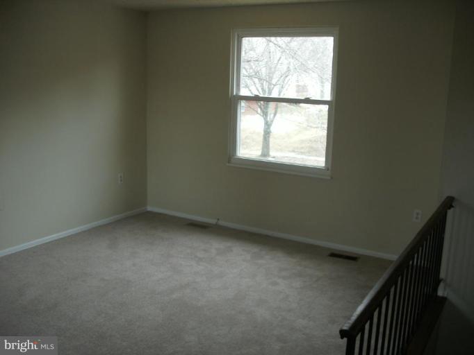 12304 Brolass Road Clinton, MD 20735 - Photo 8 of 12 Living Room
