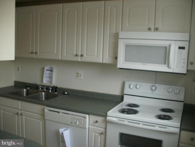 12304 Brolass Road Clinton, MD 20735 - Photo 9 of 12 Kitchen #2