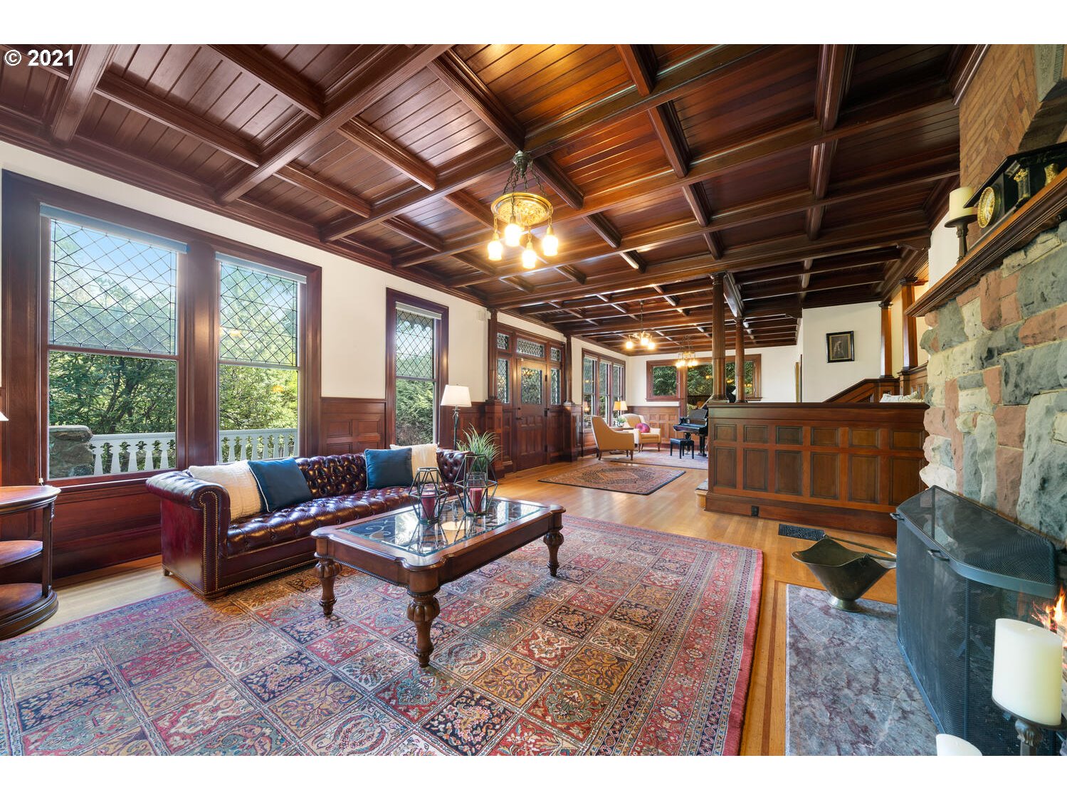 10643 South Riverside Drive Portland, OR 97219 - Photo 11 of 32 Gallery Image 11