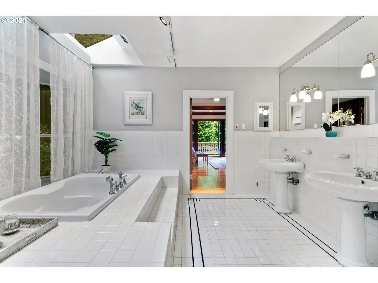 10643 South Riverside Drive Portland, OR 97219 - Photo 20 of 32 Gallery Image 20