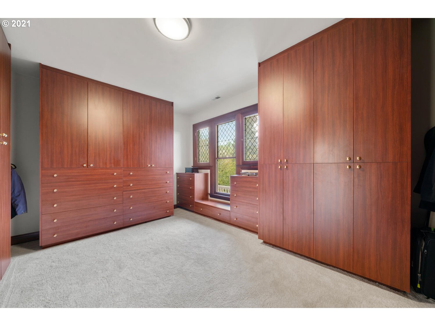 10643 South Riverside Drive Portland, OR 97219 - Photo 22 of 32 Gallery Image 22