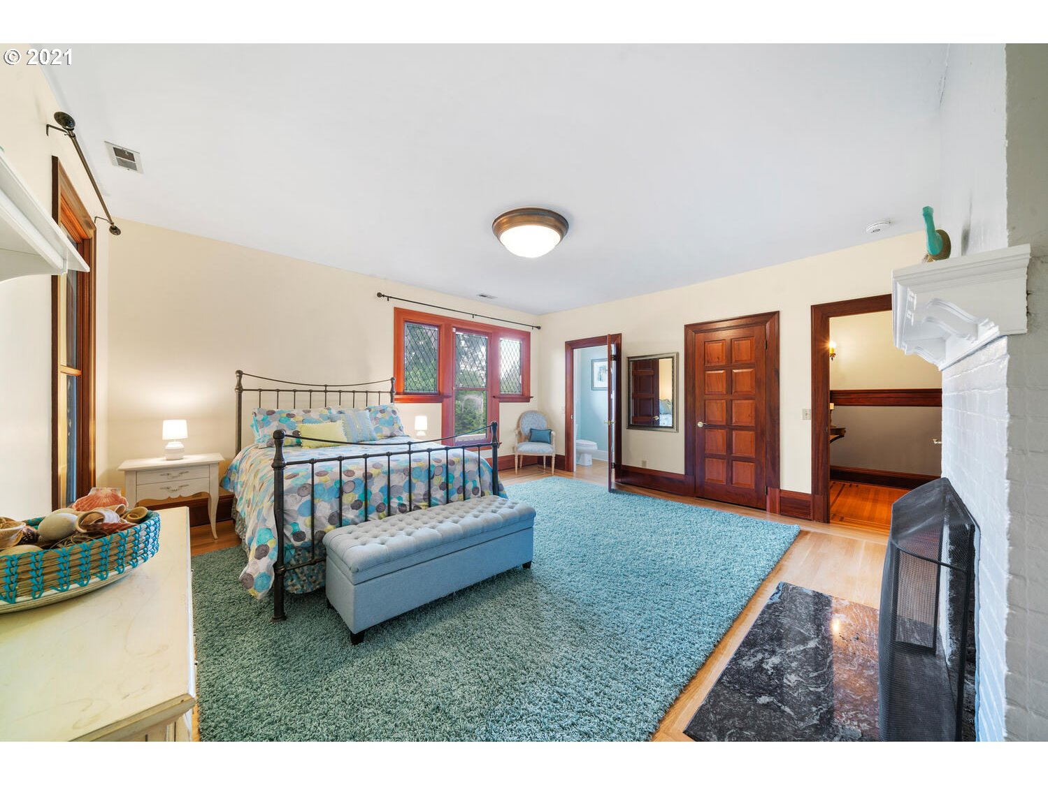 10643 South Riverside Drive Portland, OR 97219 - Photo 23 of 32 Gallery Image 23